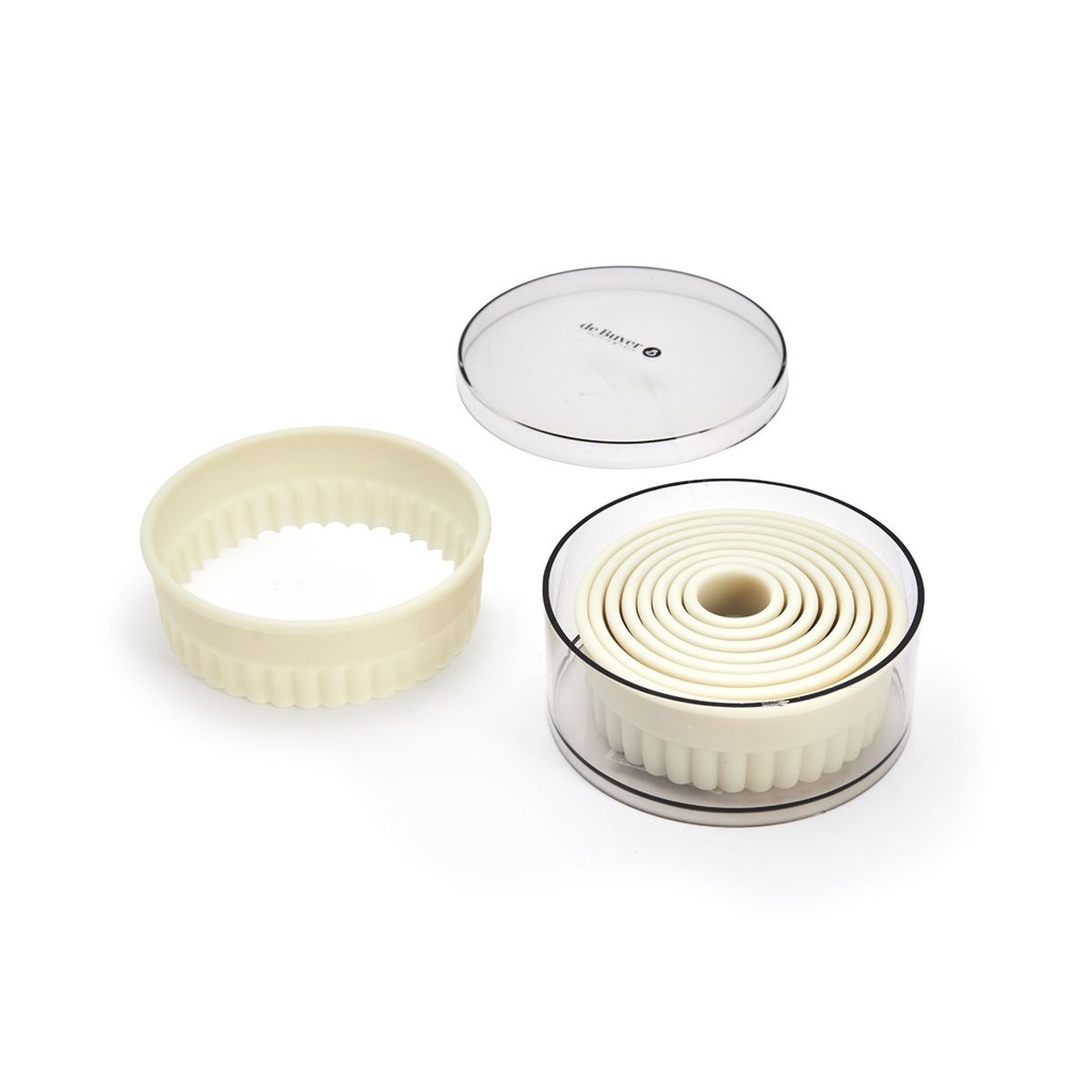 BOITE 9 DECOUPOIRS CANNELES